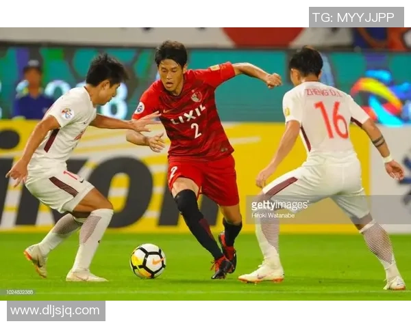 足球惹事引发的争议与反思球场内外的道德与责任探讨